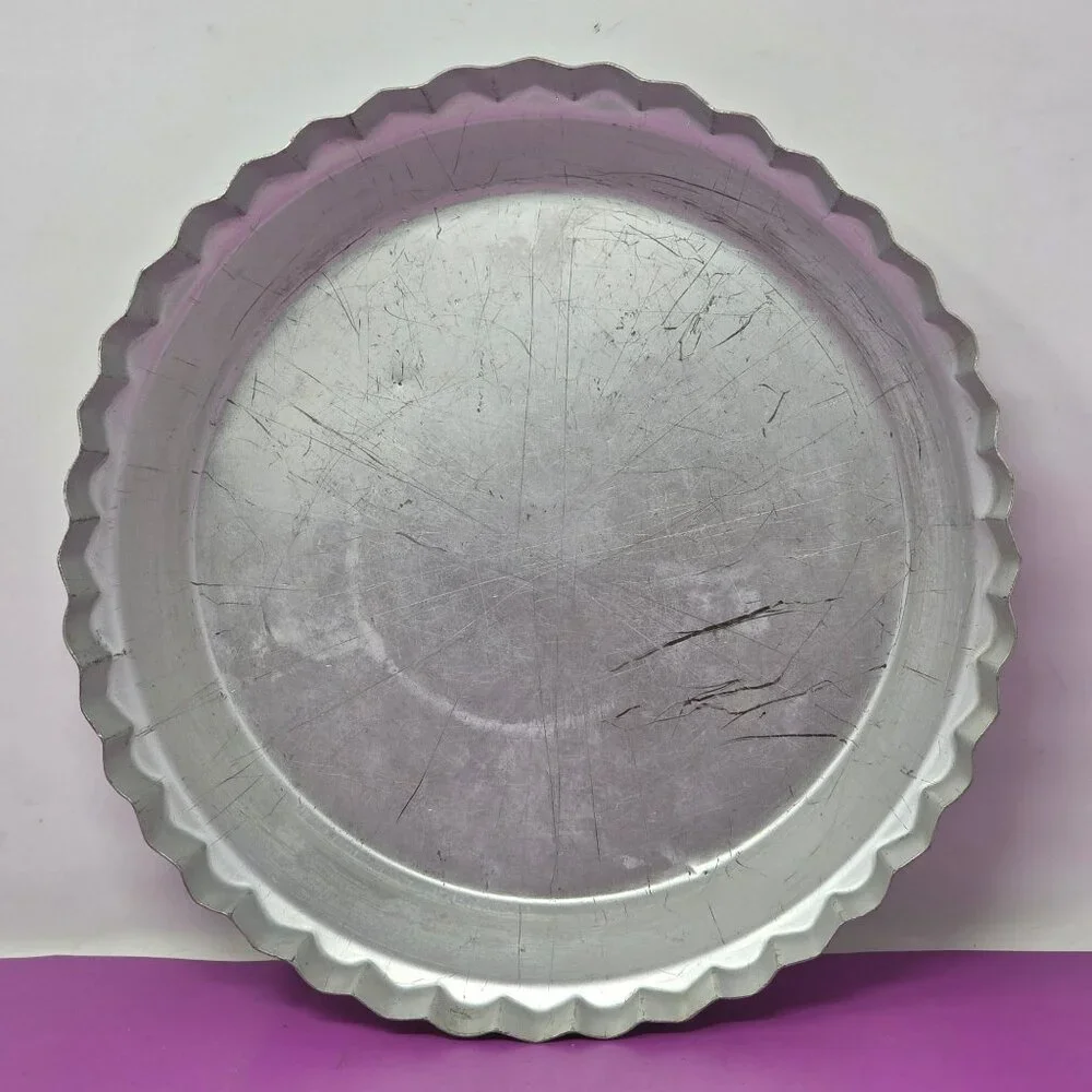 Vintage Wear-Ever Aluminum‎ Pie Tin Fluted Scalloped & Plain Made In USA